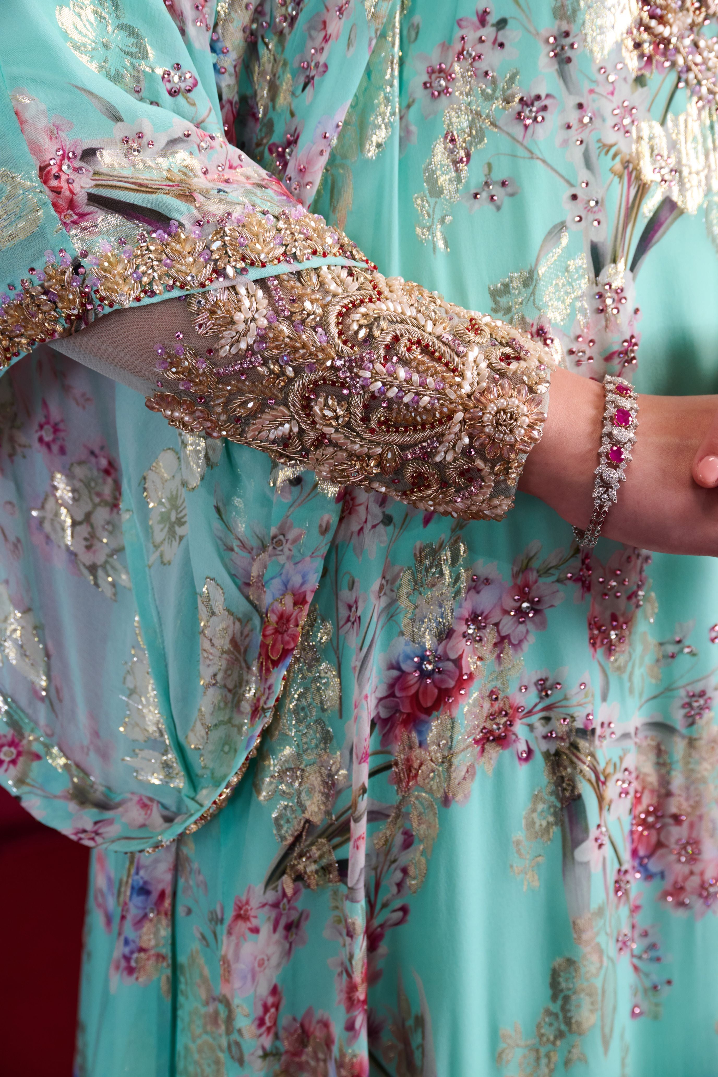 Noria Thoub - AED 5,350 (FEATURED IN IMAGE)