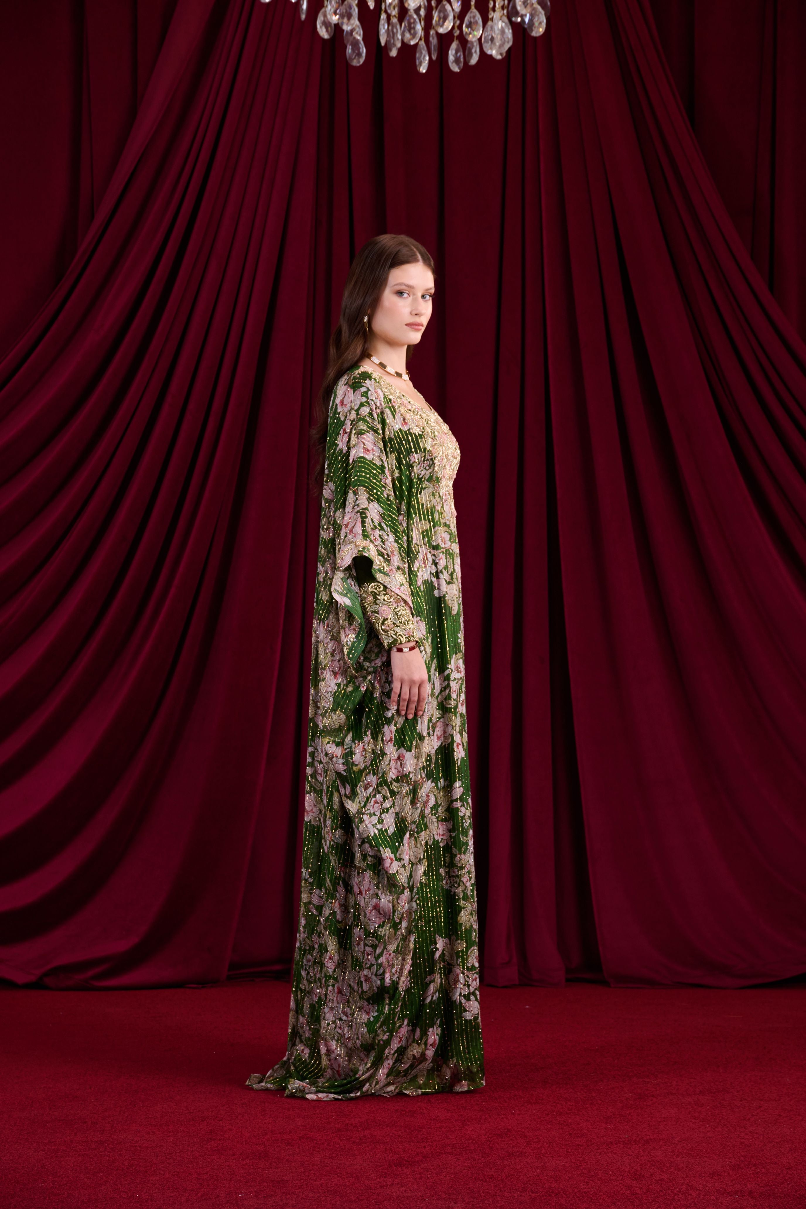 Mahra Thoub - AED 6750 (FEATURED IN IMAGE)