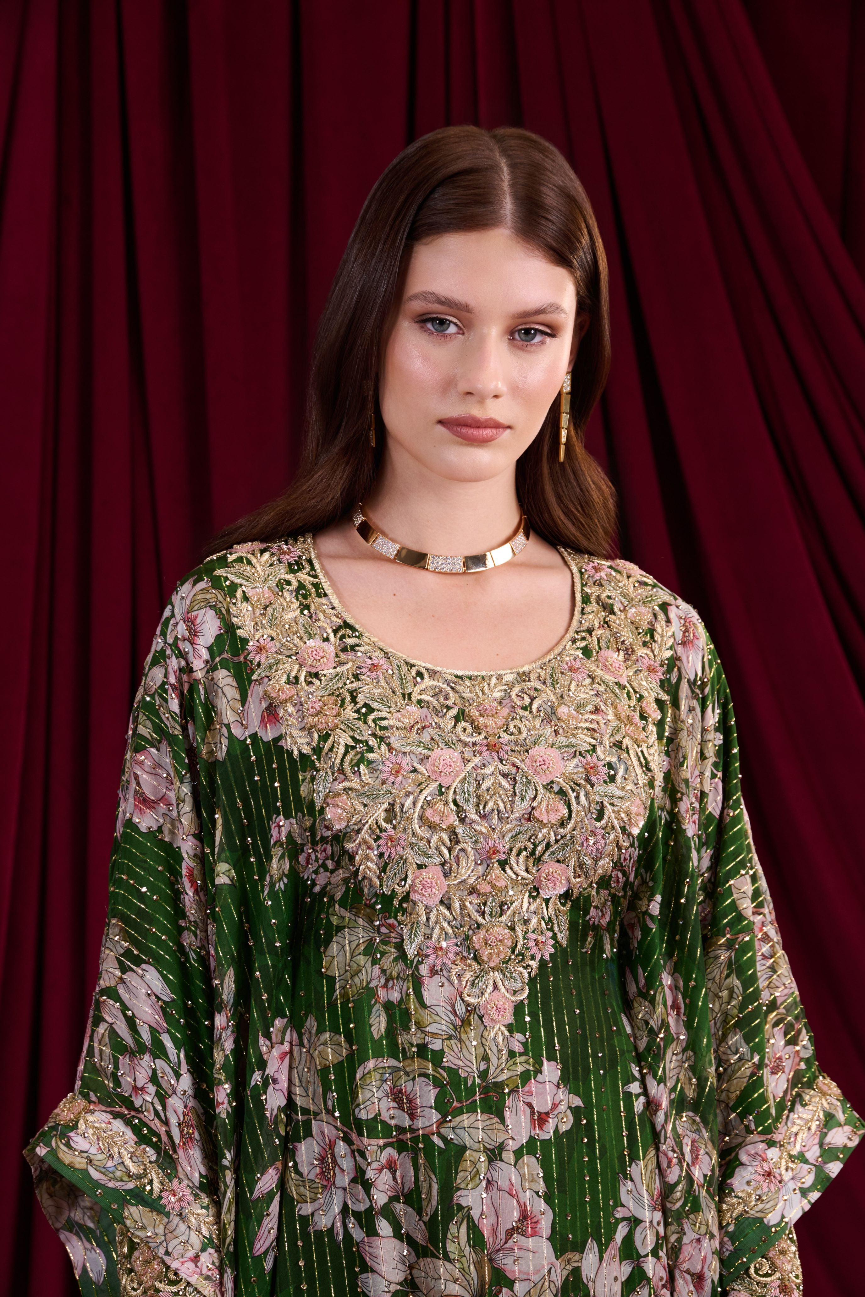 Mahra Thoub - AED 6750 (FEATURED IN IMAGE)